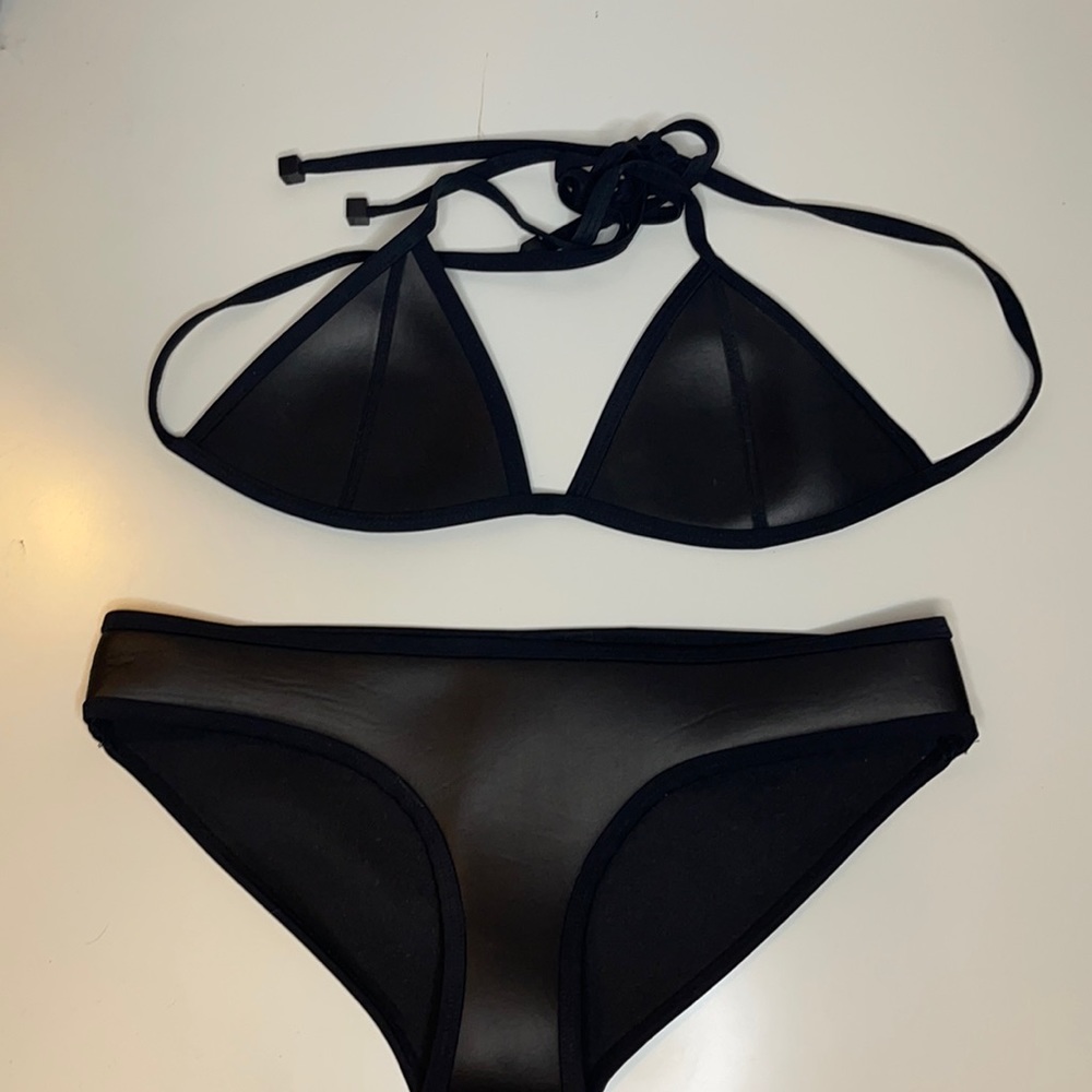 Triangle swimsuit. Black neoprene. Size small